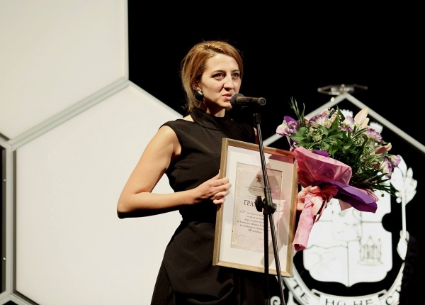 Представлението "11:27" (режисьор Елица Йовчева) получи награда за ярки постижения в областта на културата